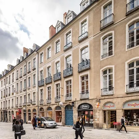 - Chaleureux Et Moderne Dans Le Coeur Historique De Daire Rennes